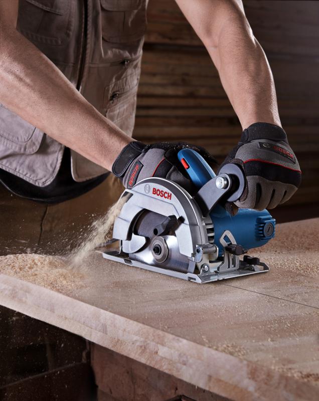 Bosch%201200W%20Daire%20Testere%20Makinesi%20GKS%20600%20-%2006016A9020