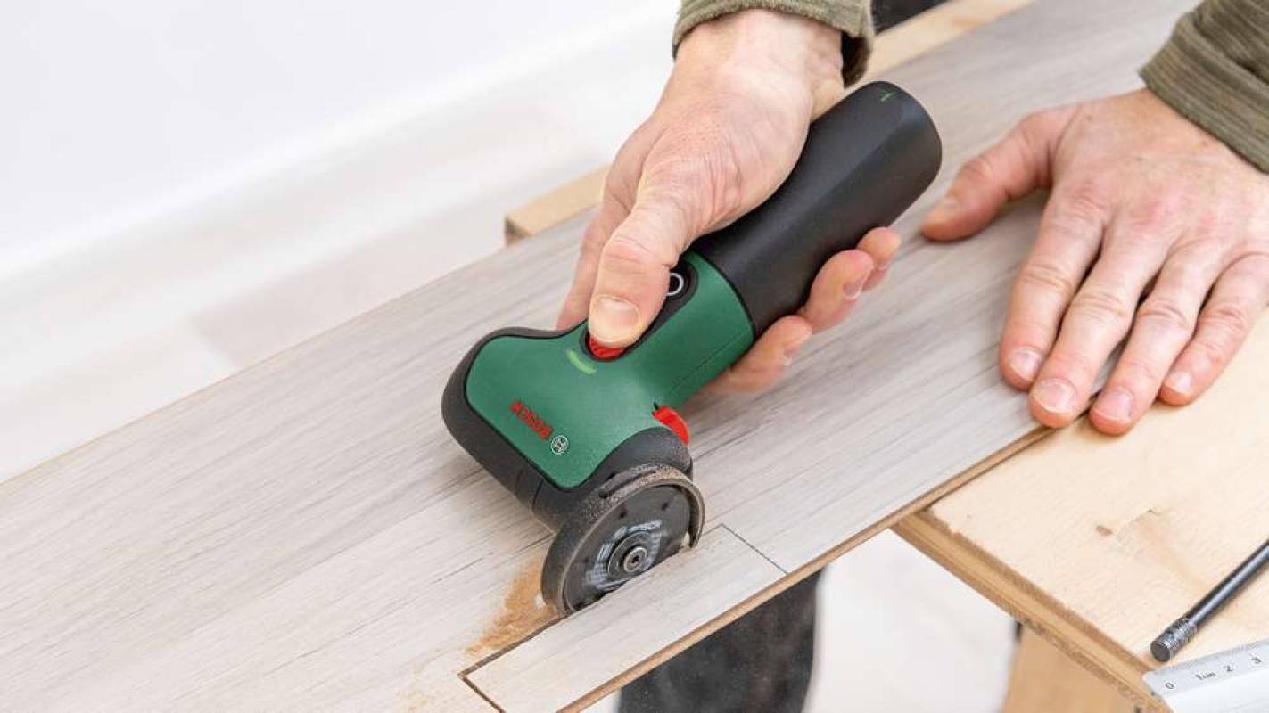 Bosch%20Çok%20Amaçlı%20Makine%20EasyCut%20Grind%20(Entegre%20Akü%202,0%20Ah)%20-%2006039D2000