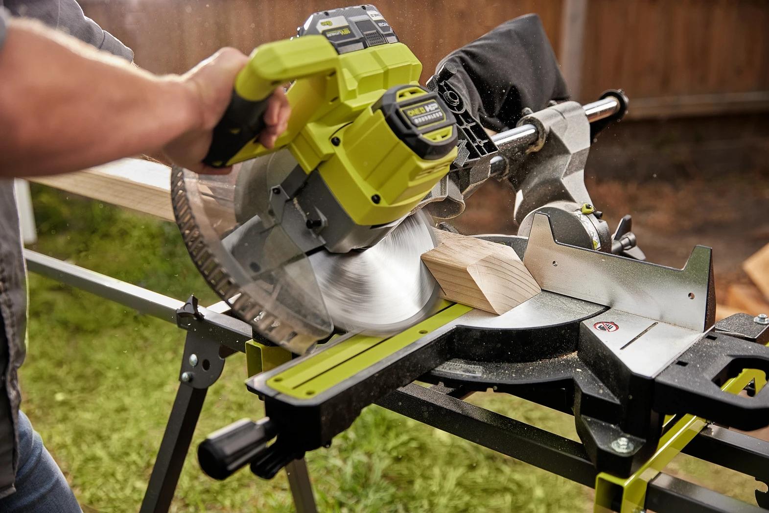 Ryobi%20R18MS254-0%2018V%20Akülü%20Kızaklı%20Gönye%20Kesme%20(Aküsüz)